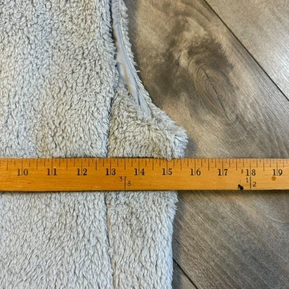 Patagonia Fleece Vest Women's XS Gray Full Zip Puffer Sherpa Warm Outerwear O-48 - Picture 5 of 6